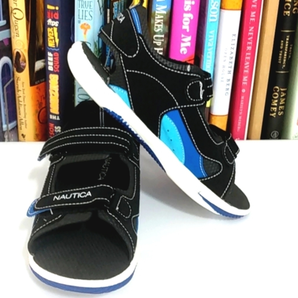NAUTICA BOY'S BLACK BLUE CROSSOVER VELCRO STRAP SANDALS SIZE 12 NWT